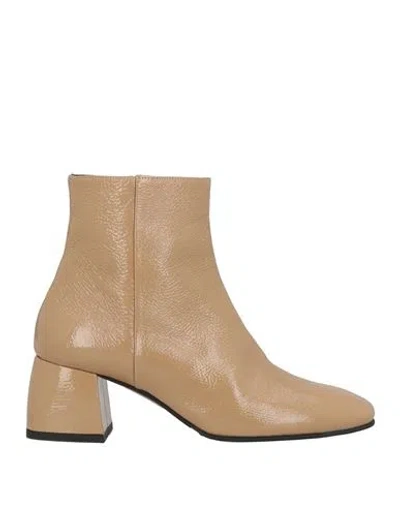 Prezioso Woman Ankle Boots Sand Size 8 Leather