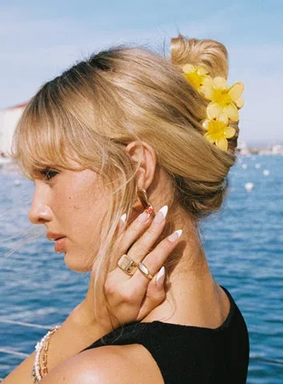 Princess Polly Chianti Frangipani Claw Clip In Yellow