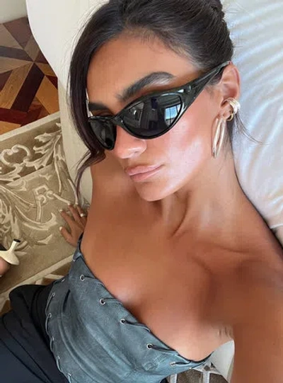 Princess Polly Counterpart Wrap Around Sunglasses In Black