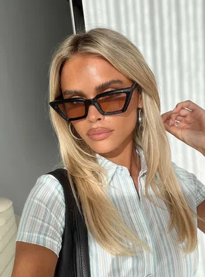 Princess Polly Every Girl Sunglasses In Black