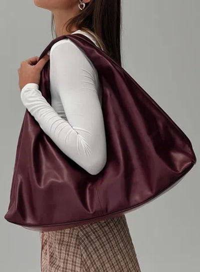 Princess Polly Feel A Way Shoulder Bag In Burgundy