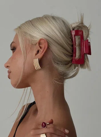 Princess Polly First Class Claw Clip In Red