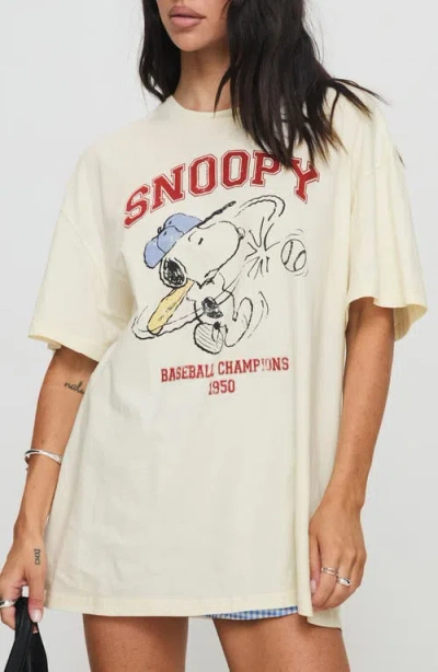 Princess Polly Peanuts® Snoopy Champions Oversize Cotton Graphic T-shirt