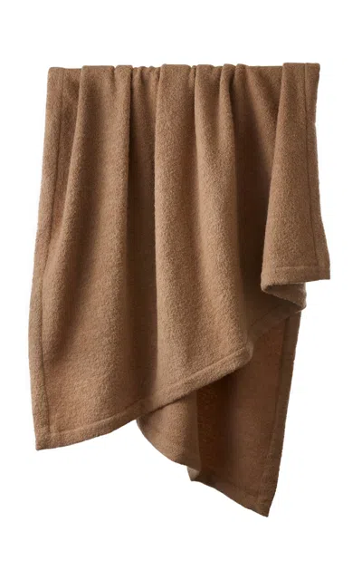 Principal’s Daughter Classic Bouclé Throw In Brown