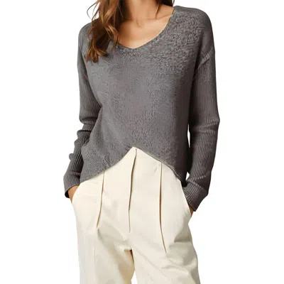 Private Label Womens V-neck Ribbed Pullover Sweater