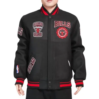 Pro Standard Chicago Bulls Crest Emblem Rib Wool Varsity Jacket In Black/red
