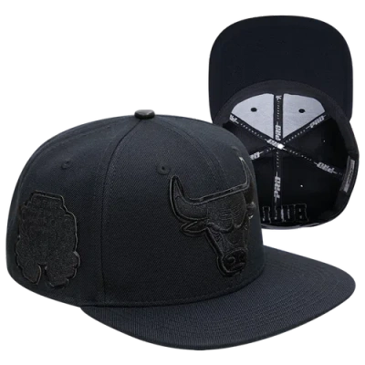 Pro Standard Mens Chicago Bulls  Bulls Bob Logo Snapback Hat In Black/black