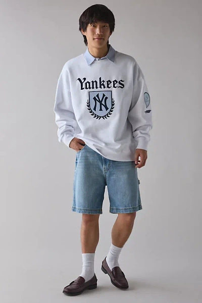 Pro Standard Mlb New York Yankees Country Club Crest Graphic Crew Neck Sweatshirt In White, Men's At Urban Outfit