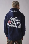Pro Standard Mlb New York Yankees Souvenir Graphic Hoodie Sweatshirt In Navy, Men's At Urban Outfitters In Navy