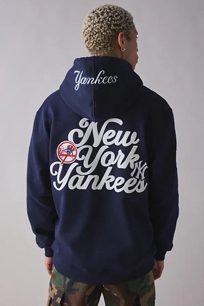 Pro Standard Mlb New York Yankees Souvenir Graphic Hoodie Sweatshirt In Navy, Men's At Urban Outfitters