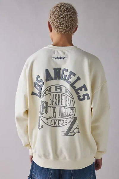 Pro Standard Nba Los Angeles Lakers Graphic Oversized Crew Neck Sweatshirt In Cream, Men's At Urban Outfitters In White
