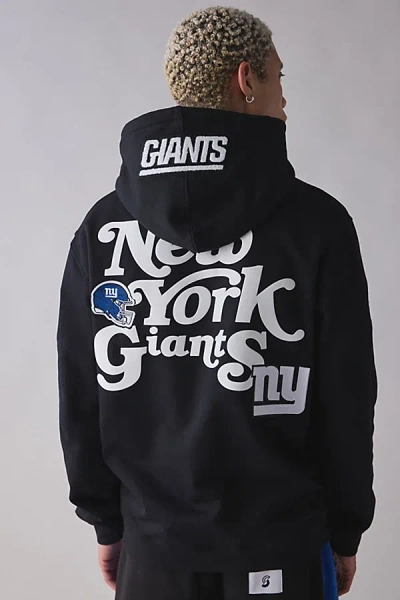 Pro Standard Nfl New York Giants Souvenir Graphic Hoodie Sweatshirt In Black, Men's At Urban Outfitters