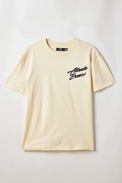 Pro Standard Uo Exclusive Mlb Atlanta Braves Team Logo Graphic Tee In Eggshell, Men's At Urban Outfitters
