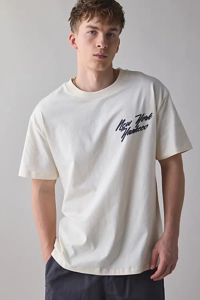 Pro Standard Uo Exclusive Mlb New York Yankees Team Logo Tee In Cream, Men's At Urban Outfitters