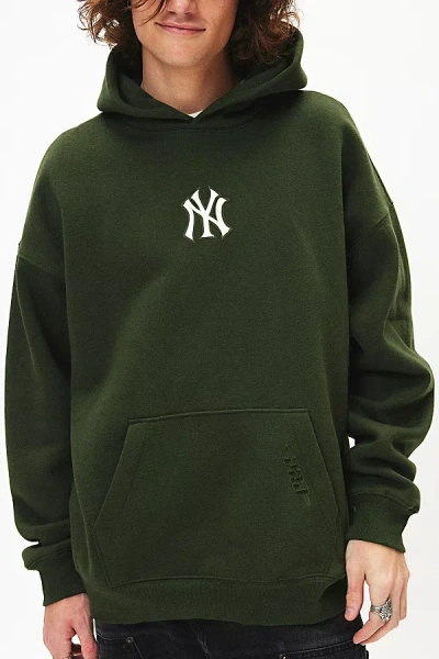 Pro Standard Uo Mlb Exclusive New York Yankees Logo Hoodie Sweatshirt In Olive, Men's At Urban Outfitters