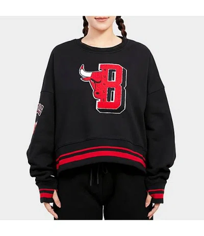 Pro Standard Women's Chicago Bulls Nba Mashup Rib Crewneck Sweatshirt In Black
