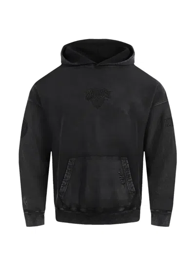 Pro Standard X New York Knicks Enzyme-wash Hoodie In Black