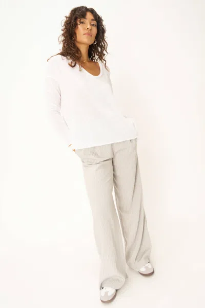 Project Social T Mae Textured Relaxed V-neck Long Sleeve In White