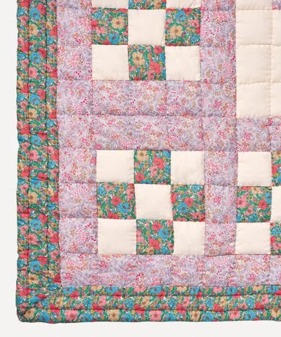 Projektityyny Kaunokki Liberty Print Patchwork Quilt In Multicoloured