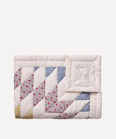 Projektityyny Koivu Liberty Print Patchwork Quilt
