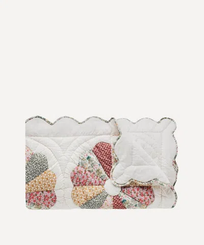 Projektityyny Petal Patchwork Quilt