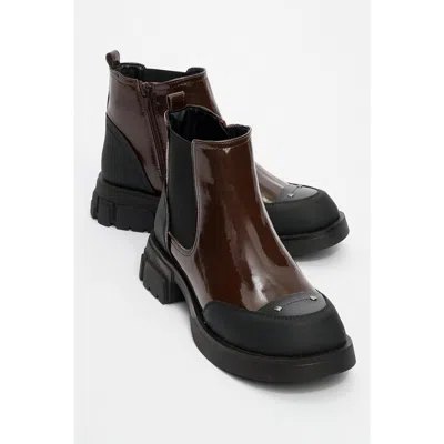 Prologue Shoes Albia Zip Boot In Brown