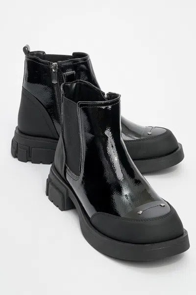 Prologue Shoes Albia Zip Boot In Black