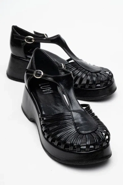 Prologue Shoes Aniel Platform Wedge Sandal In Black