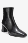 Prologue Shoes Arven Block Heel Boot In Black