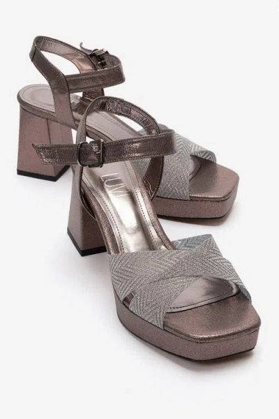 Prologue Shoes Bavena Platform Block Heel Sandal In Gray