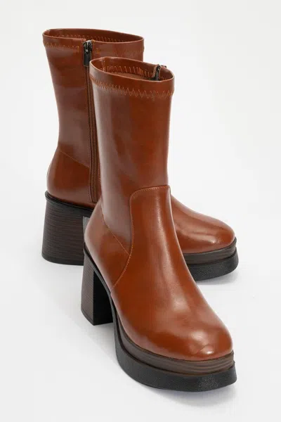Prologue Shoes Beck Platform Block Heel Boot In Multi