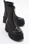 Prologue Shoes Bray Patent Chunky Boot In Black