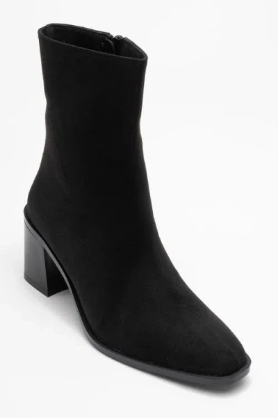 Prologue Shoes Chara Block Heel Ankle Boot In Black