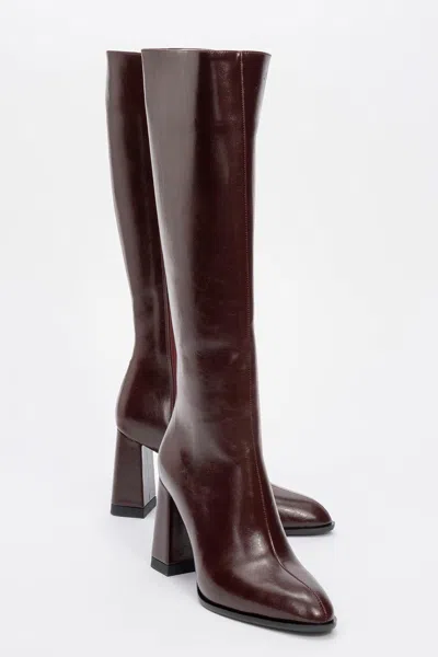 Prologue Shoes Decer Knee High Boot In Burgundy
