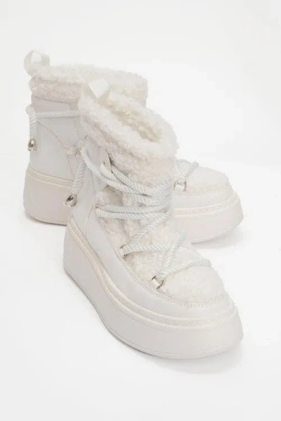 Prologue Shoes Dila Fur Lined Boot In Multi