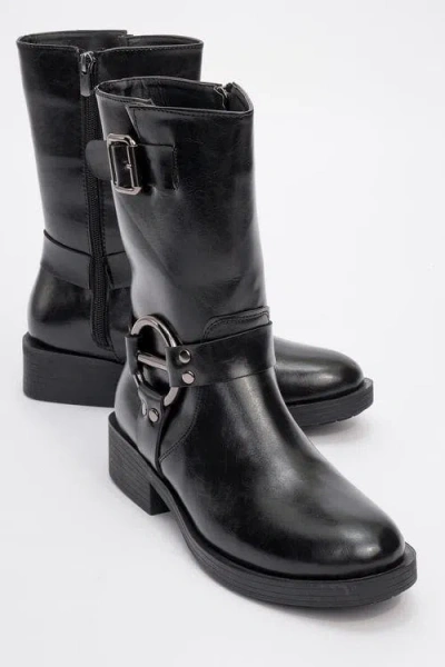Prologue Shoes Fies Buckled Boot In Black