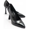 Prologue Shoes Forest Pointed Toe Pump In Black