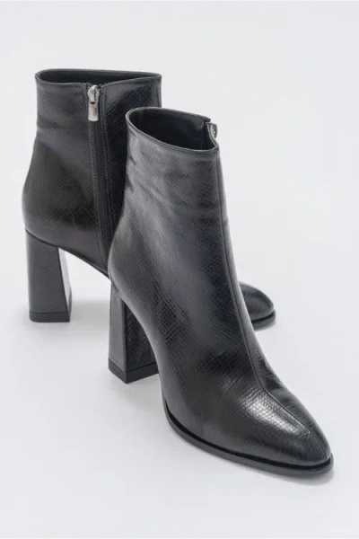 Prologue Shoes Jewel High Heel Boot
