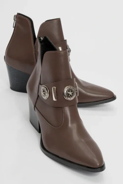 Prologue Shoes Kenda Buckle Block Heel Boot In Brown