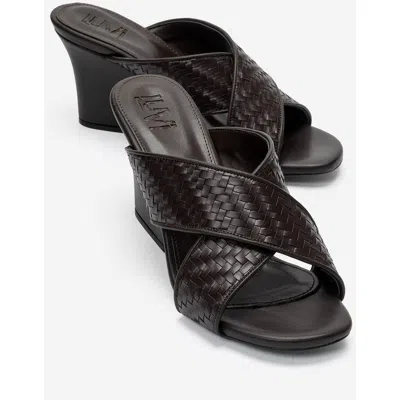 Prologue Shoes Lavean Cross Strap Wedge Sandal In Brown
