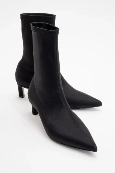 Prologue Shoes Lewin Pointed Toe Stiletto Boot