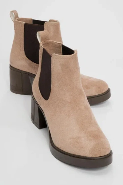 Prologue Shoes Loves Platform Chelsea Boot In Multi
