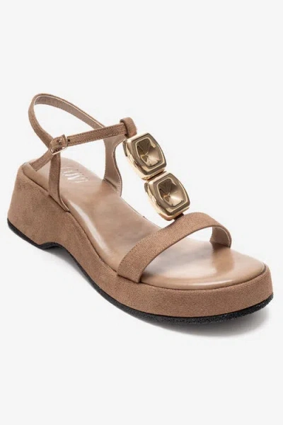 Prologue Shoes Matt Platform Sandal In Brown