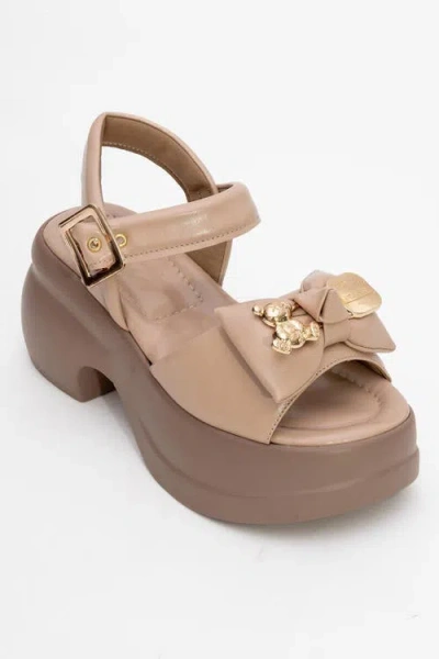 Prologue Shoes Merida Buckle Platform Sandal In Brown
