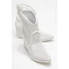 Prologue Shoes Pera Block Heel Boot In White