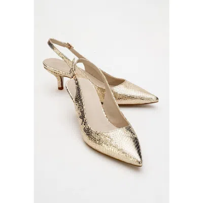 Prologue Shoes Value Pointed Toe Pump In Gold