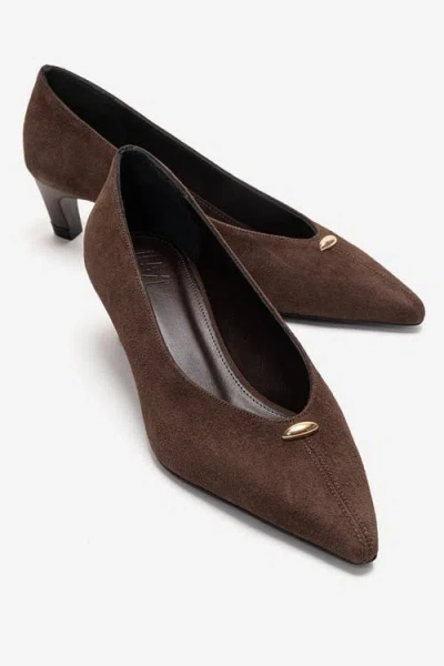 Prologue Shoes Versay Pointed Toe Kitten Heel Pump In Brown