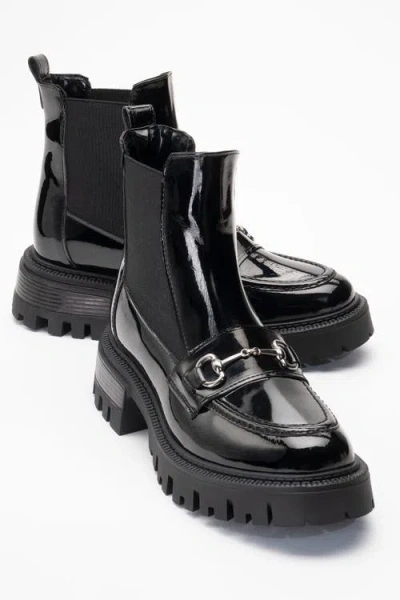 Prologue Shoes Vesper Buckled Chelsea Boot In Multi
