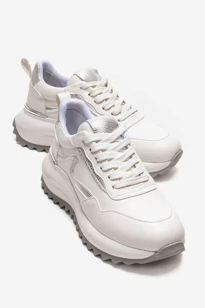 Prologue Shoes Whisper Casual Sneaker In White