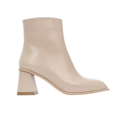 Prologue Shoes Women's Neutrals Alba Beige Block Heel Boot In Sand